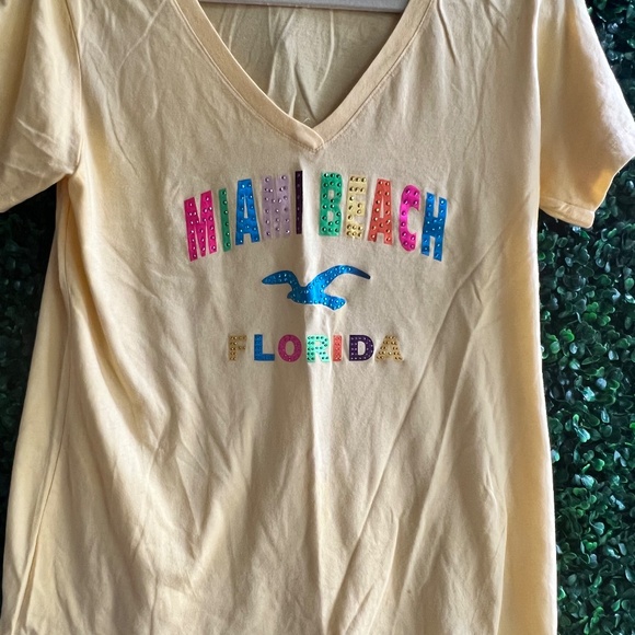 Ideal Co Miami Beach, Florida Yellow V-Neck T Shirt Summer - Picture 2 of 4